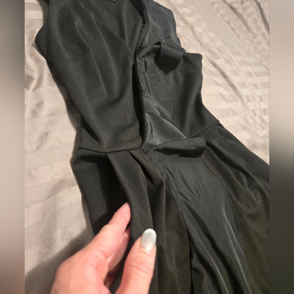 Marciano Black Ruffle Trim Jumpsuit With Belt. Size 0. - Picture 9 of 14